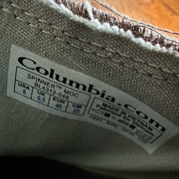 Like new Columbia Spinner amphibious mocs - Picture 6 of 7